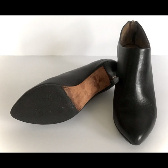 Givenchy Leather Pointed Toe Bootie - Picture 5 of 6